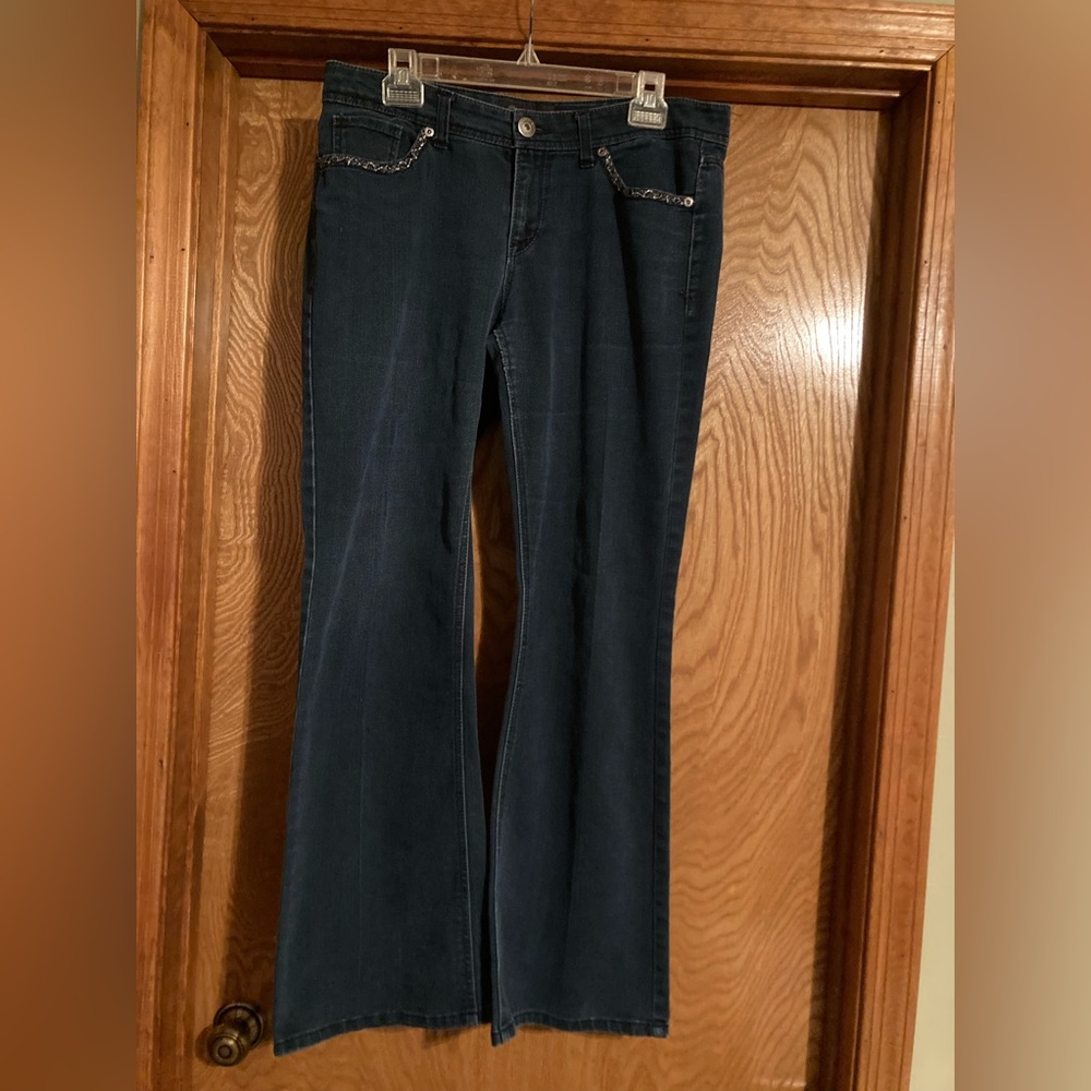 Ladies size 10 stretch Jordache boot cut jeans
